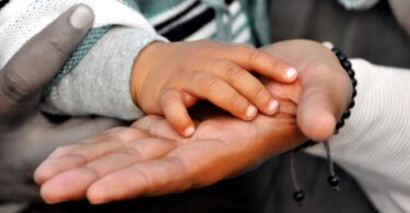 Helpende handjies